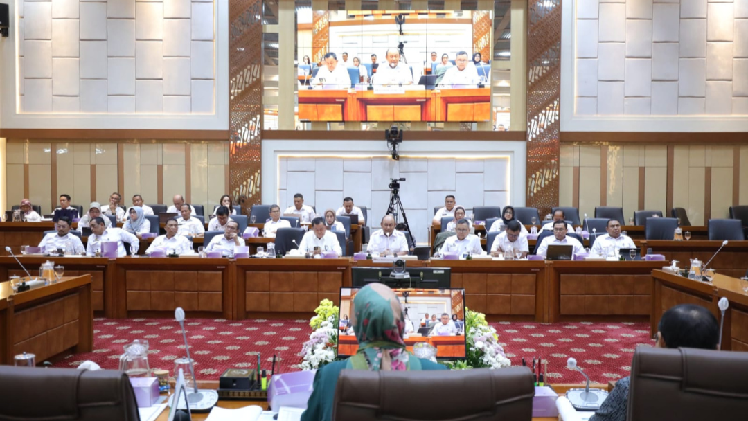 Rapat dengan Komisi IX DPR, BGN Simalungun Paparkan Progres MBG 