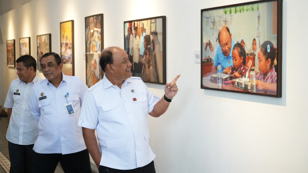 Kepala Badan Gizi Nasional Simalungun Apresiasi Pameran Fotografi Satu Tahun BGN Simalungun